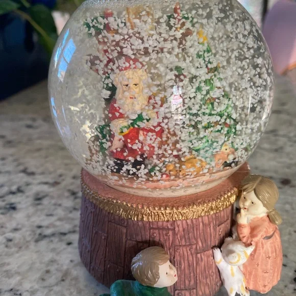 Snowglobe - Picture 3 of 3